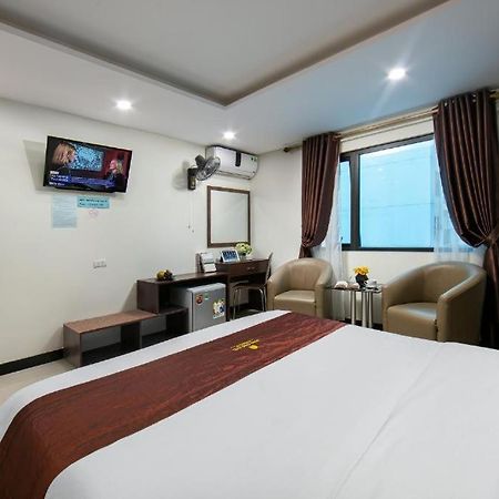 Quang Chung Hotel - 56 Le Van Thiem - By Bay Luxury Hanoi Exterior photo