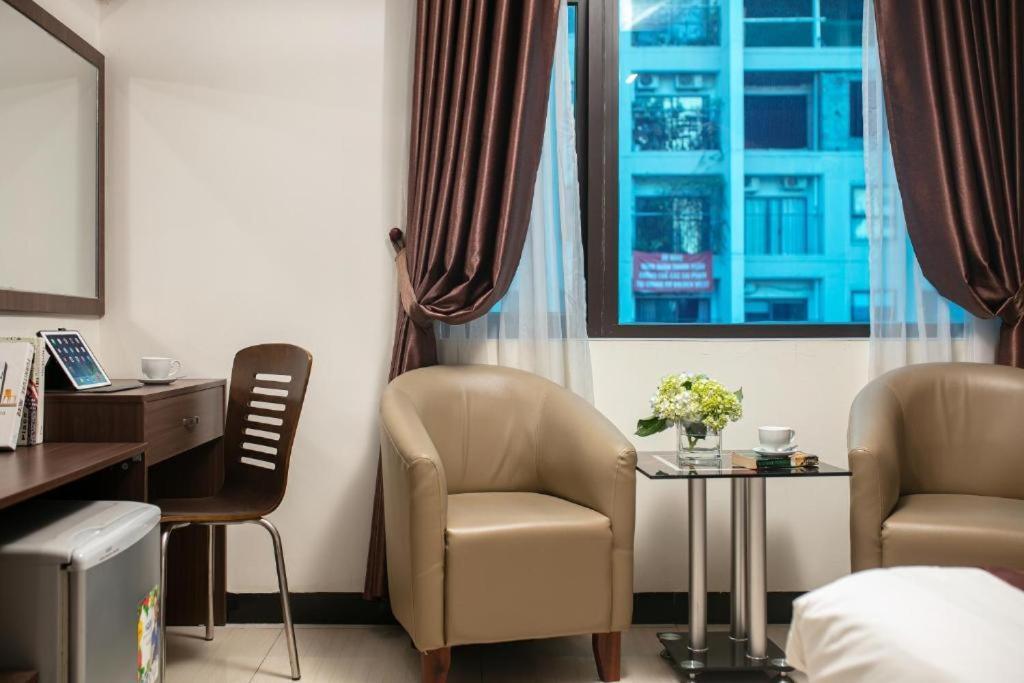 Quang Chung Hotel - 56 Le Van Thiem - By Bay Luxury Hanoi Exterior photo